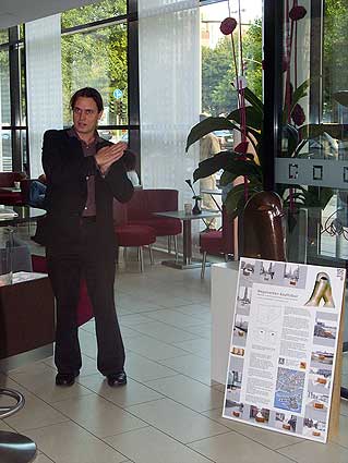 Click here to watch the signpost  system with the Eurasian Sculpture